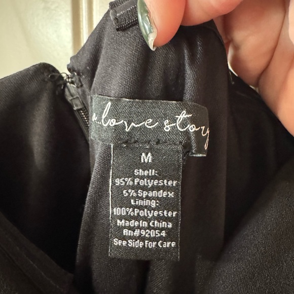 3/for $12 🍒 - *Like New* SEXY Black Spaghetti Strap Slip Dress (Size Medium) 🖤 - Picture 5 of 9